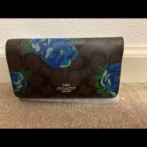 Coach Signature Jumbo Flower Phone Wallet